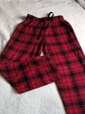 Arizona Jean Company Red & Black Plaid Fleece Lounge Pants